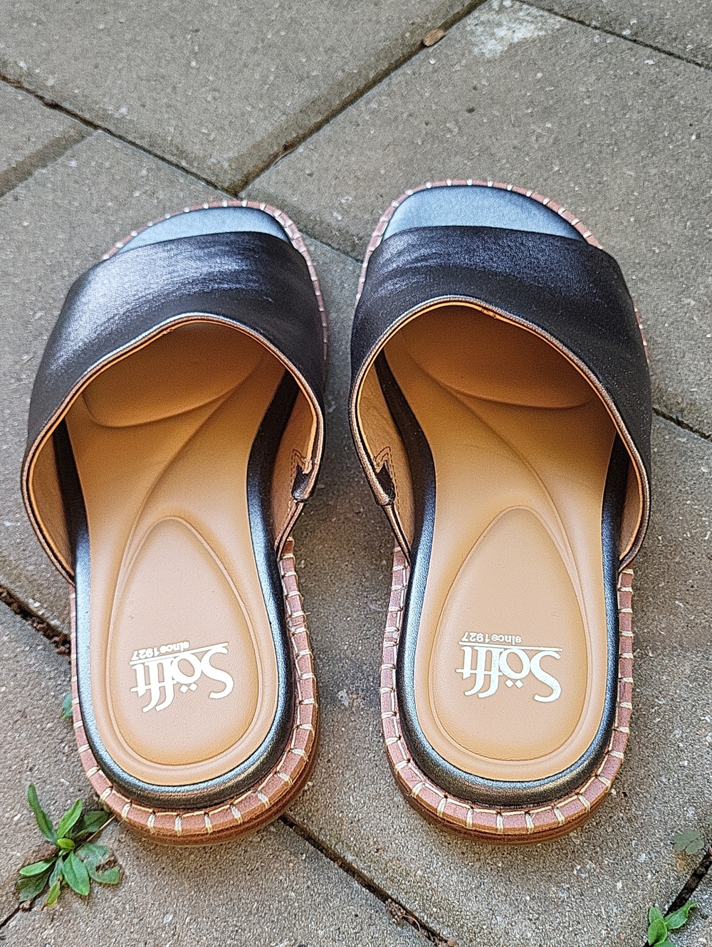 Sofft Noble II Dark Pewter Leather Slides 8.5 - Picture 13 of 14